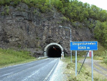 16.06 10:32 Das ist der lngeste Tunnel den wir durchquert haben!